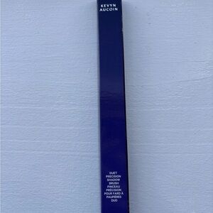 Kevyn Aucoin Precision Shadow Brush in Deep Blue